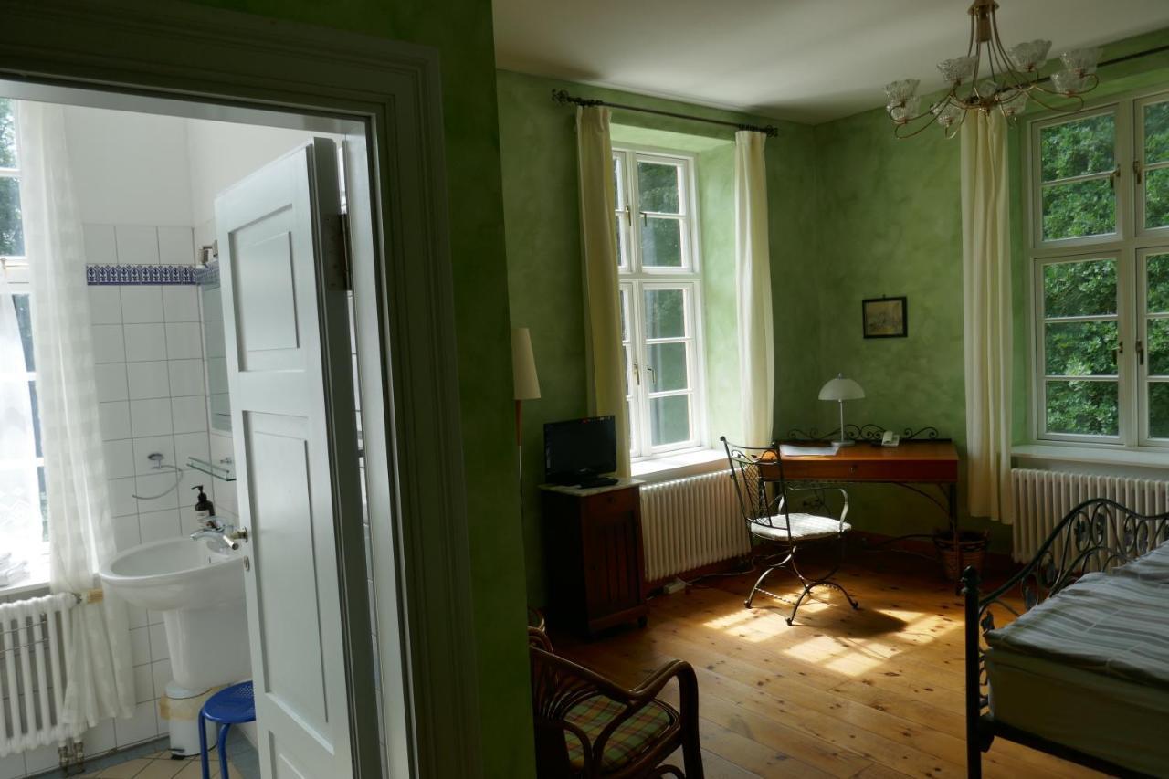 Landhaus Schloss Koelzow Exteriör bild
