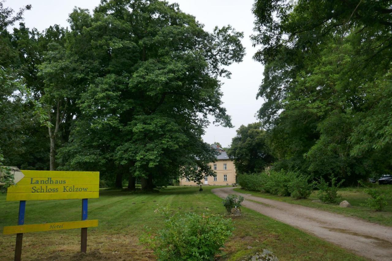 Landhaus Schloss Koelzow Exteriör bild