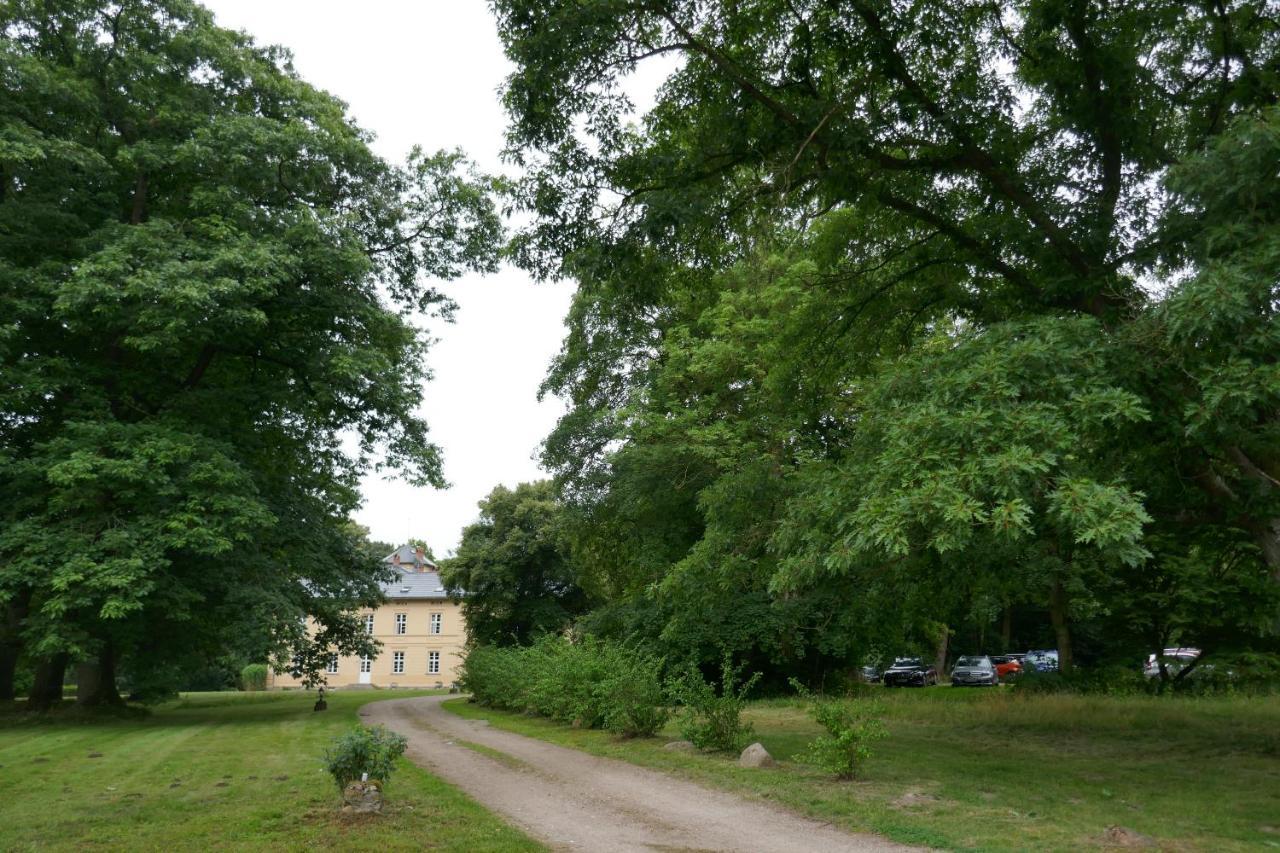 Landhaus Schloss Koelzow Exteriör bild
